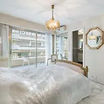 For 4 People In The Heart Of Cannes